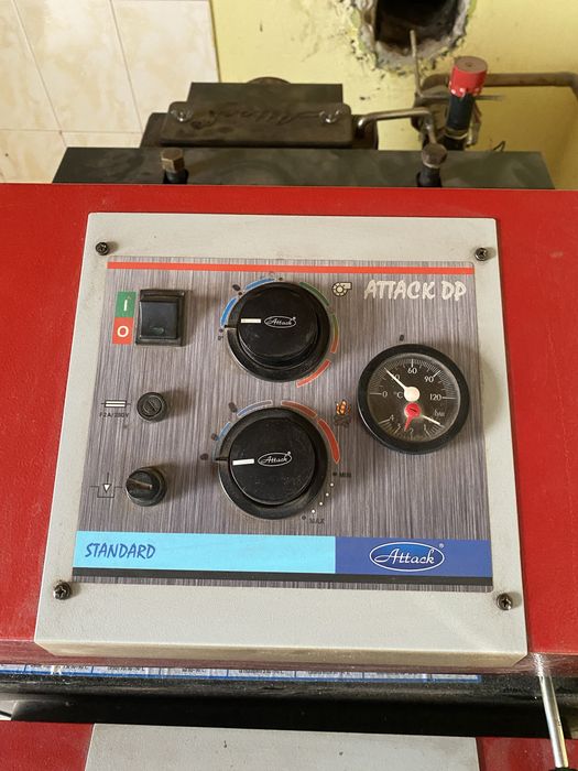 Centrală termică pe lemne Attack DP 25 kW + 2 pompe Grundfos – stare foarte bună
