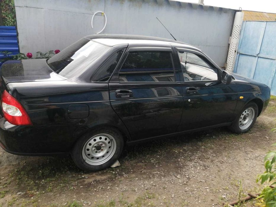 Продам машину приору