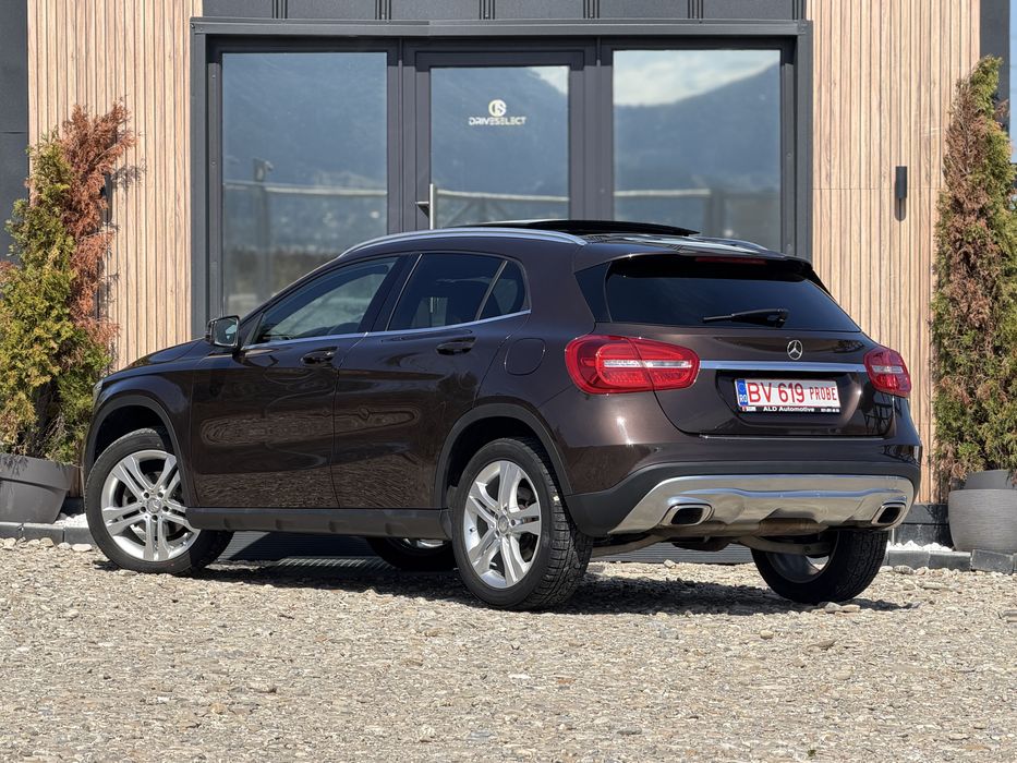 Mercedes-Benz GLA 200d Sport | Automat 7G-DCT | Piele/Artico | 18” | Euro 6 Posibilitate Rate Garantie