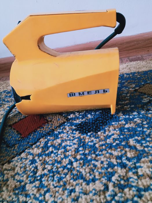 Пылесос ручной   бытовой " ШМЕЛЬ" СССР.