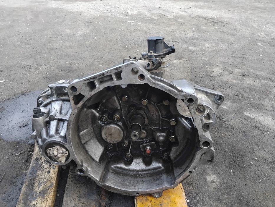 Продам коробку Volkswagen passat b3