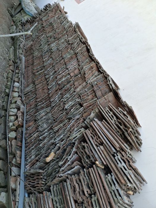 vand tigla pentru acoperis