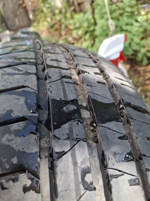 Продавам оригинални лети джанти с летни гуми за WV  15