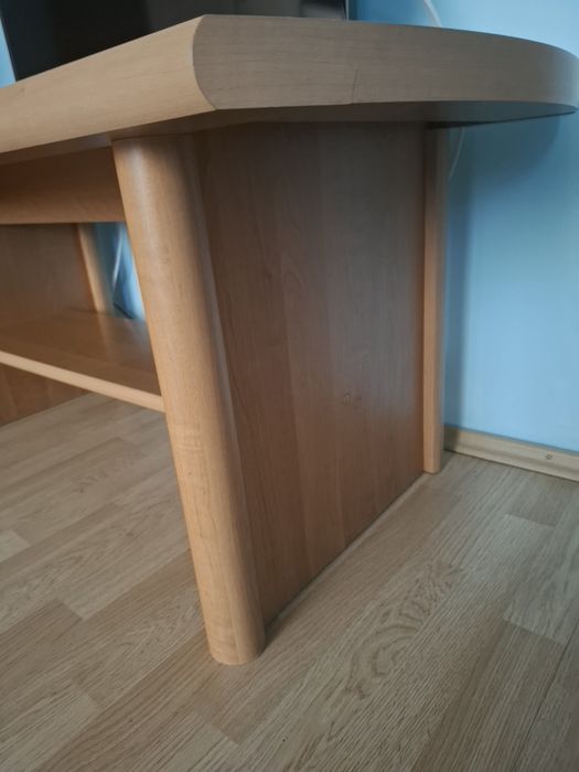 Masa cafea/tv. Dimensiuni: lungime 130 cm, latime 60 cm, inaltime 55 cm. Stare foarte buna.