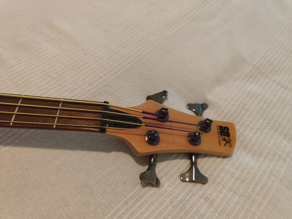 Бас китара Ibanez SR400