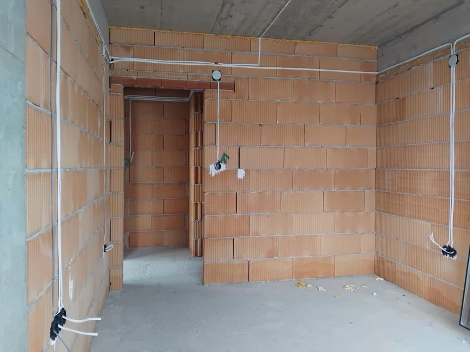 Продава се Тристаен апартамент в Бургас, Славейков - 103 кв.м за 1282 €/кв.м - Снимка #8