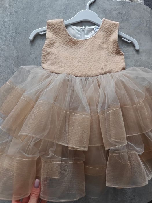 Платье на девочку