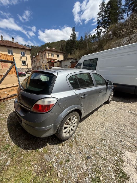 Opel Astra (на части)