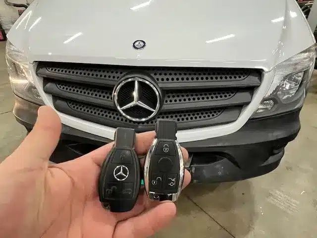 Вскрытие замков Медвежатник Ремонт замков Вскрытие авто 24/7