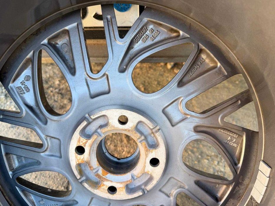 Janta aluminiu R17 în 4 prezoane pt Dacia Renault