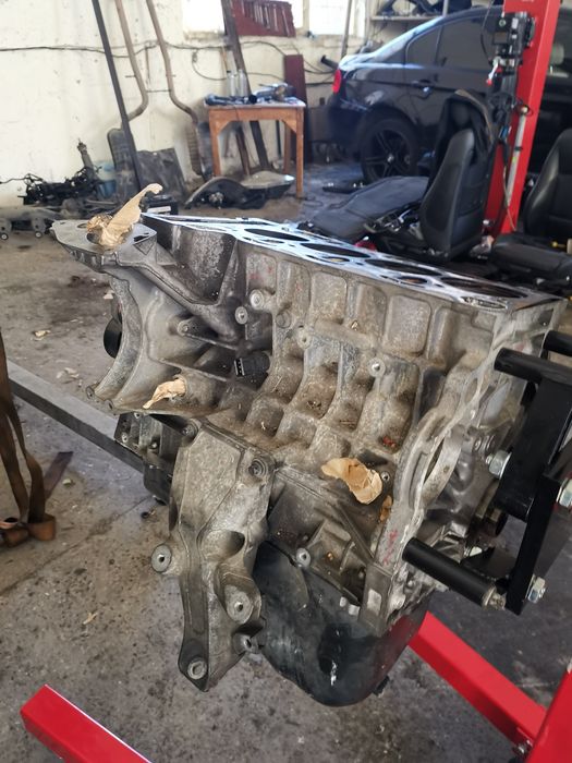 Двигател E90 320i N43B20A на части долнище блок вал бутало картер