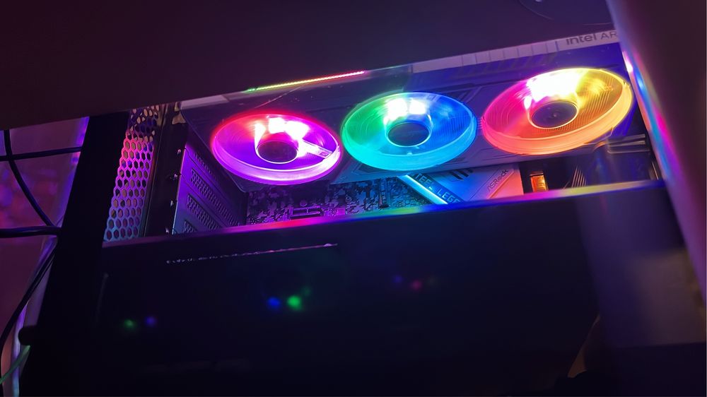 Мощен GAMING компютър.