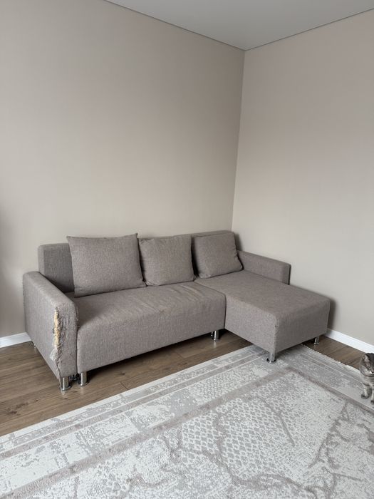 Продам срочно диван Ikea