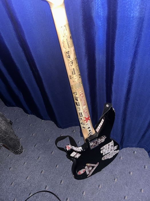 Продам Бас гитару YAMAHA