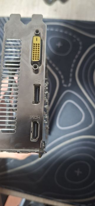 Видеокарта 1050ti с доп питанием