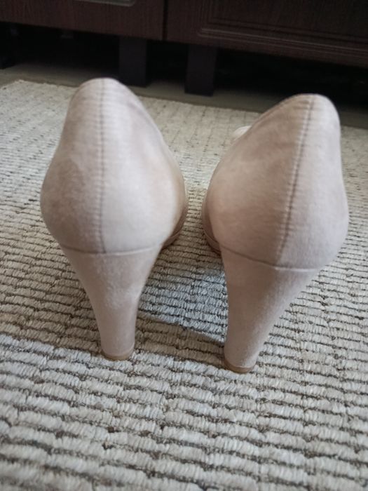 Pantofi cu toc, mărime 37