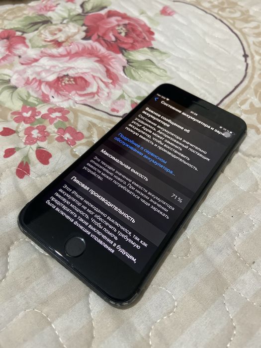 Айфон 8 PLUS 64 Гб норм