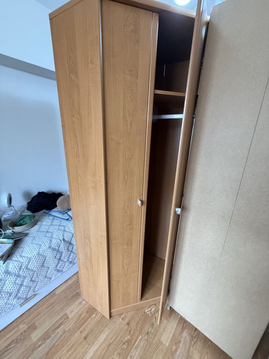 Продам угловой шкаф