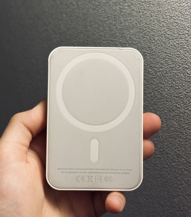 Безпровадная зарядка MagSafe