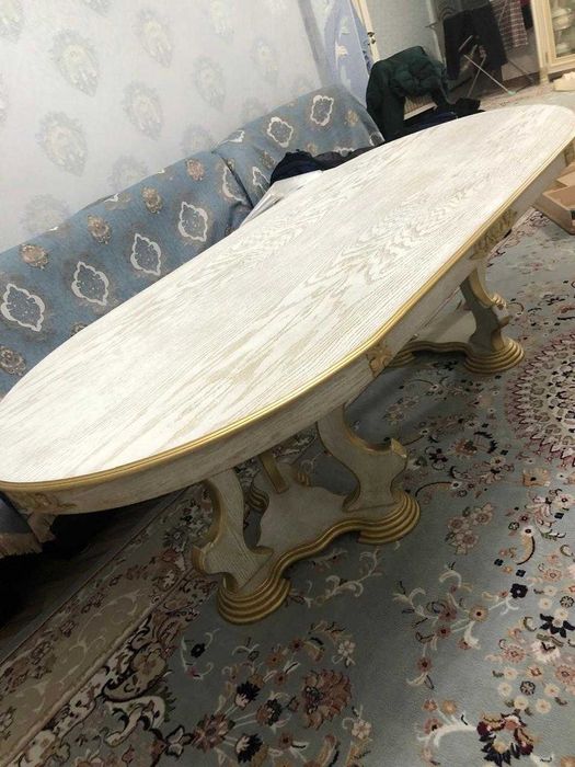 Гостевой стол со стульями