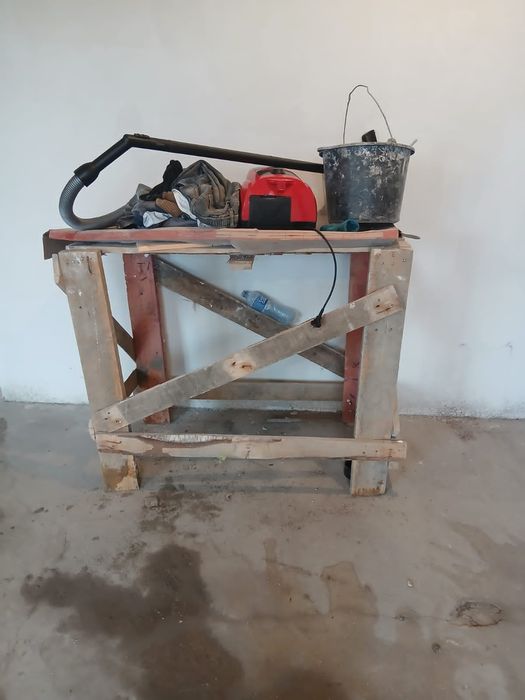 Продам унитаз и козёл.