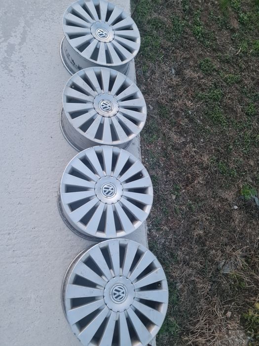 Jante Macau pentru VW Audi Seat Skoda 
Dimensiune R17.
În stare buna.