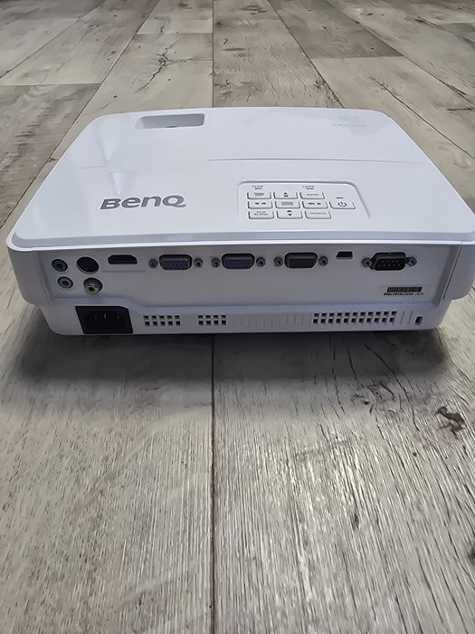 Продам проектор Benq MW526