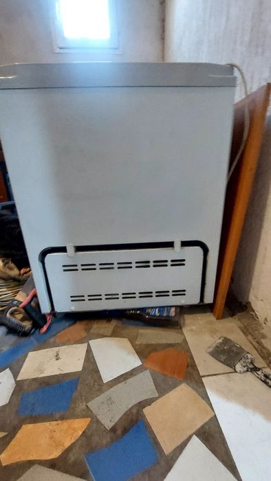 Морозильник беті стекло.