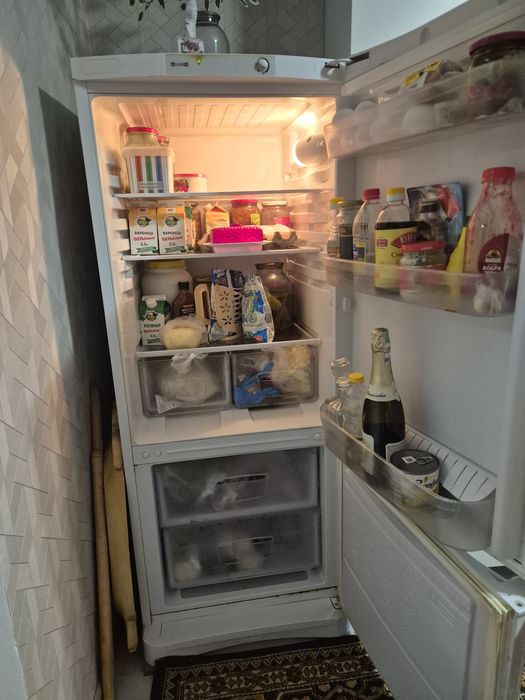 Отдам холодильник