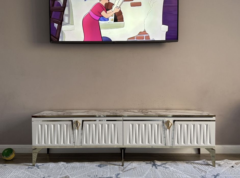 Диван для дома + тумба под ТВ