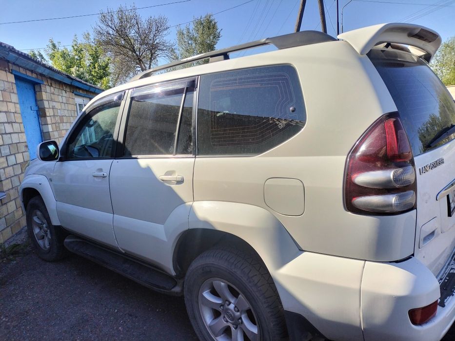 Продам Toyota Land Cruiser Prado 2008 г