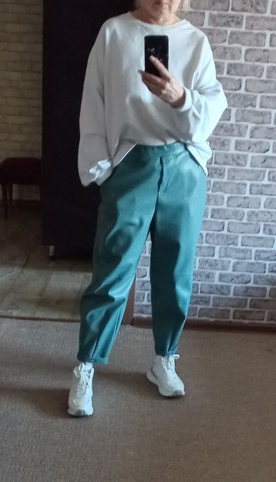 Продам новые джинсы