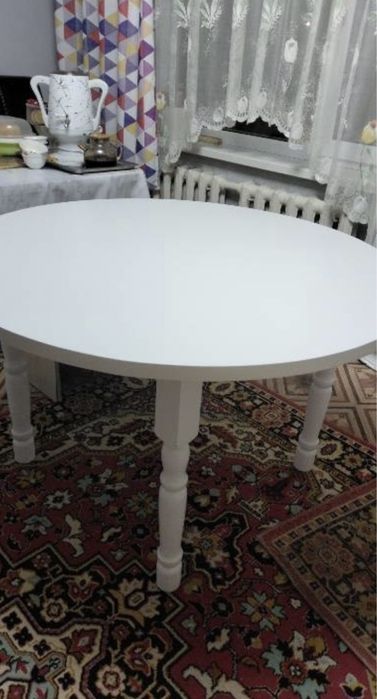 Обеденный стол дерево