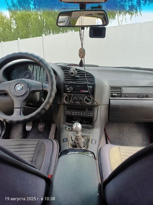 Продам BMW 320i e36