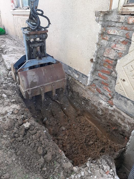 Mini excavator Boki