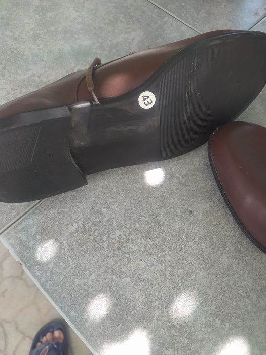 Мъжки нови обувки от естествена кожа