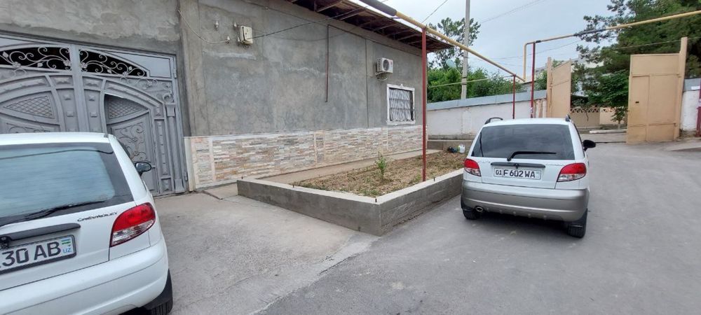 Катта Кани маххаласида ховли (хонадон) 12 сотих