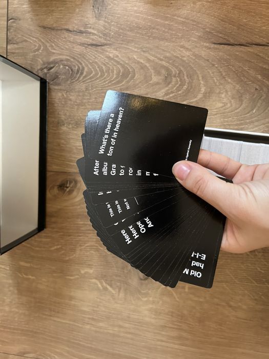 Настолна игра Cards Against Humanity: UK Edition