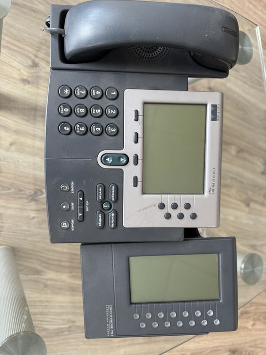 Cisco VoIP телефони
