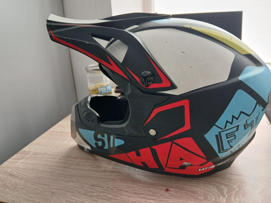 Продам шлем для мотокросса и эндуро