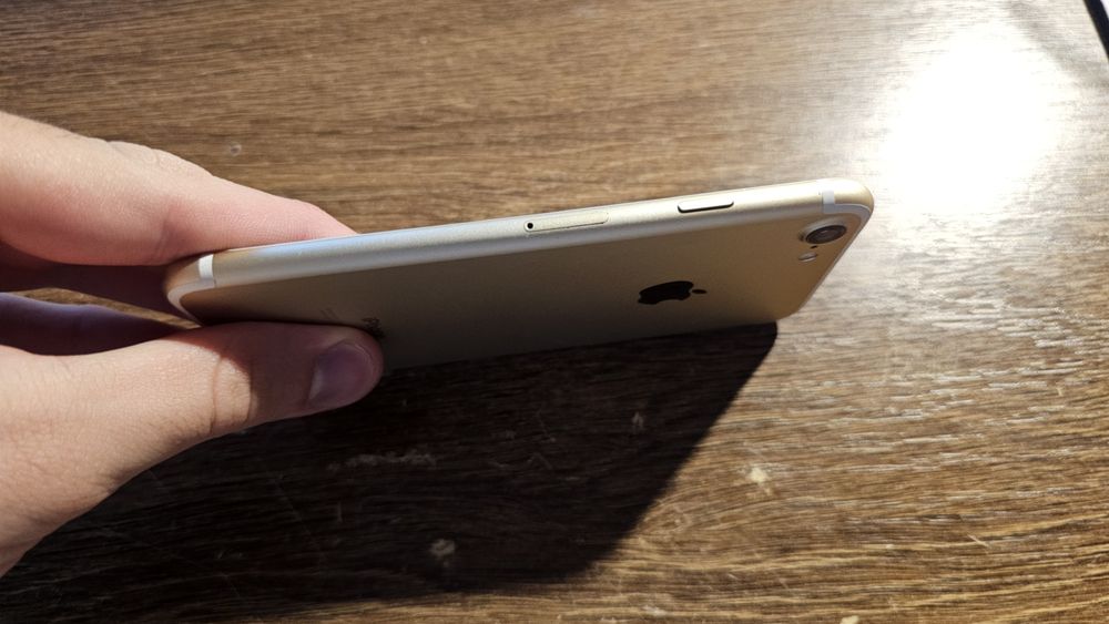 iPhone 7 gold 32Gb