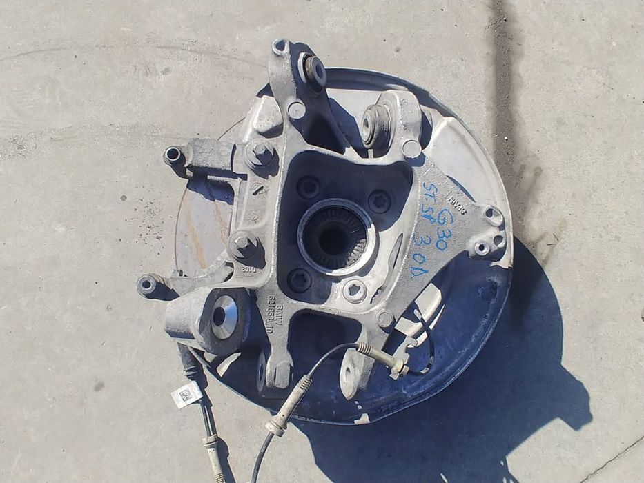fuzeta stanga spate 3.0 d  bmw seria 5 g30 62165410