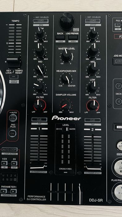 “Pioneer DDJ-SR cu geantă inclusă – 1500 RON”