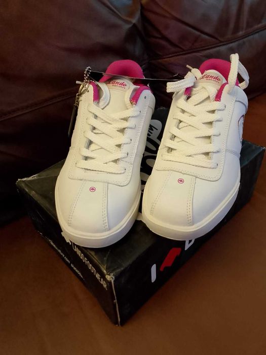 Дамски маратонки LANDO /Нови- естествена кожа / n -40