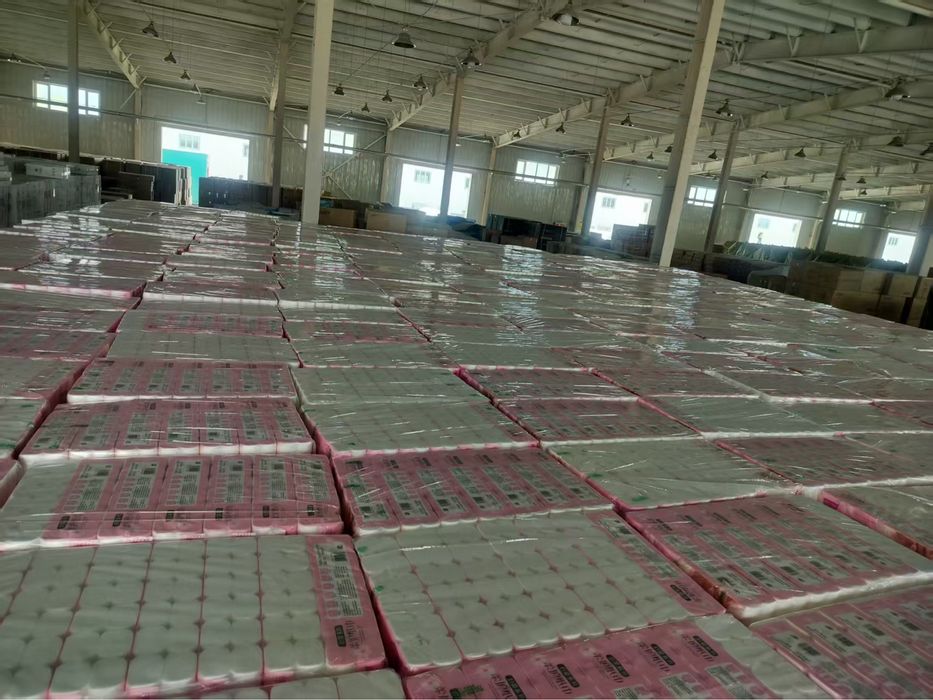 Туалетная бумага , салфетки