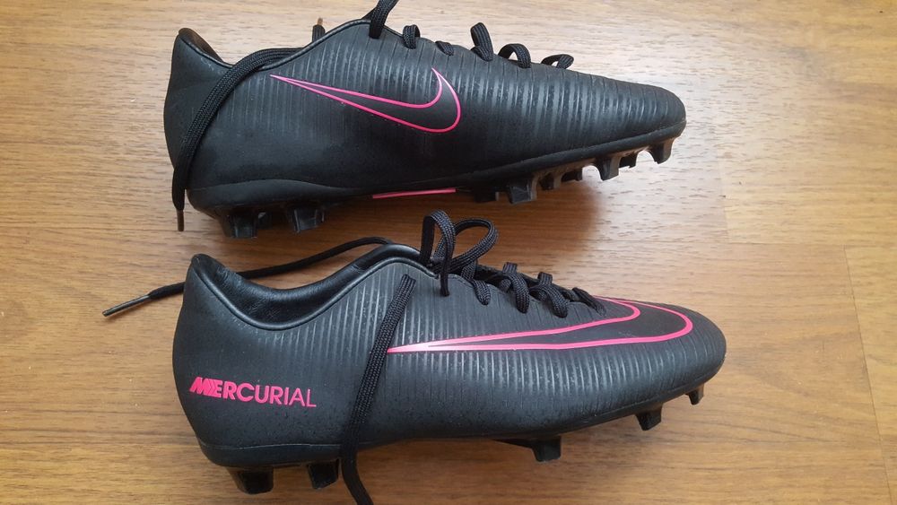 Ghete fotbal copii Nike mercurial