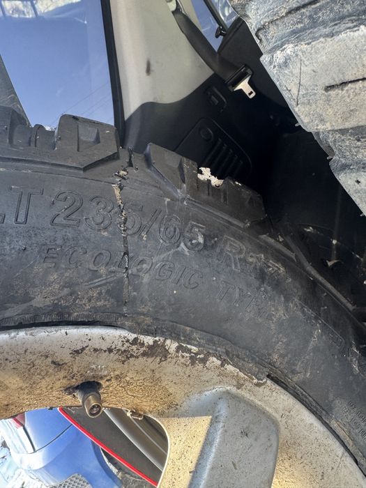 Vand jante aliaj pt mercedes ML W163 si anvelope cramponate 235/65r17