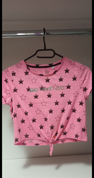 Детски тениски. Разноцветни и без никакви забележки.