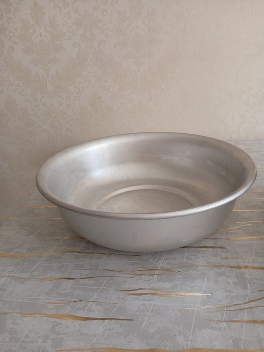 Продам алюминиевый тазик