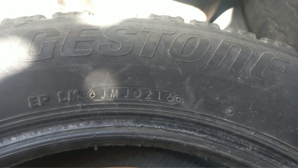 Шины 215/55R17 (2шт)